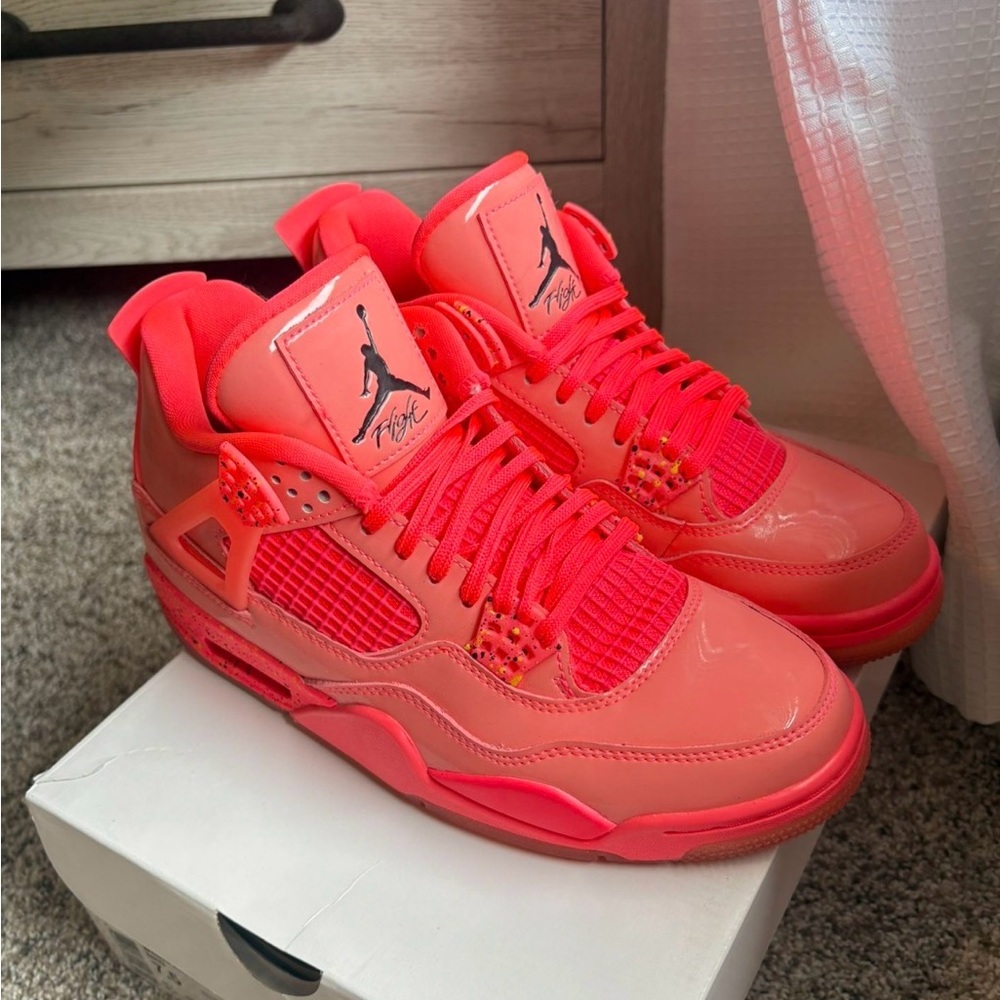 Women’s Air Jordan 4 Retro Hot Punch Size 9, with Box, worn once